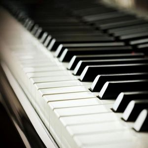 欧美亚洲精品综合久久
